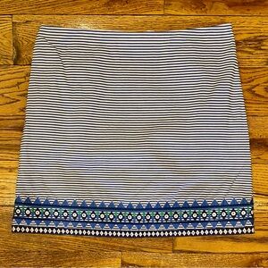 Vineyard Vines Margo Embroidered Navy and White Striped Mini Skirt - Size 8